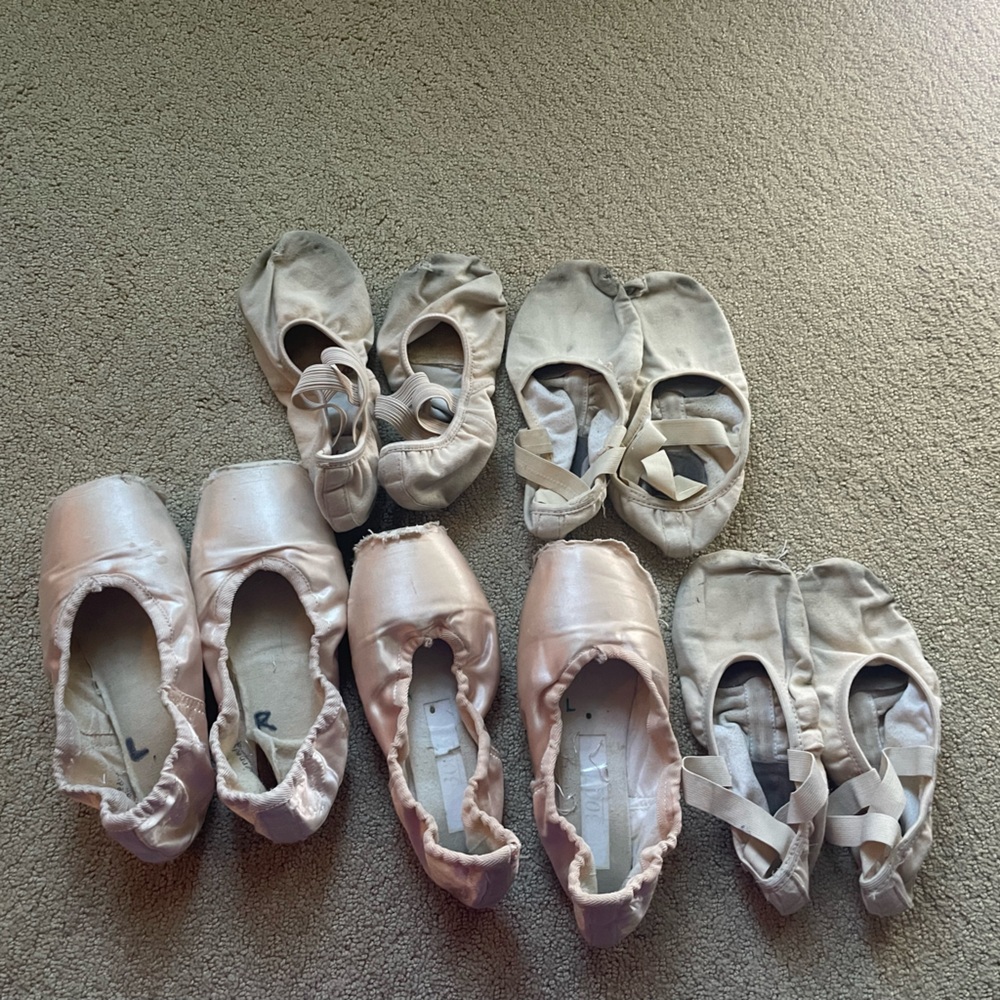 Old pointe and ballet shoes for @katanaeagle!